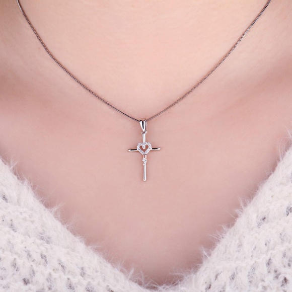 Love Heart Cross Pendant - Picture 3 of 5